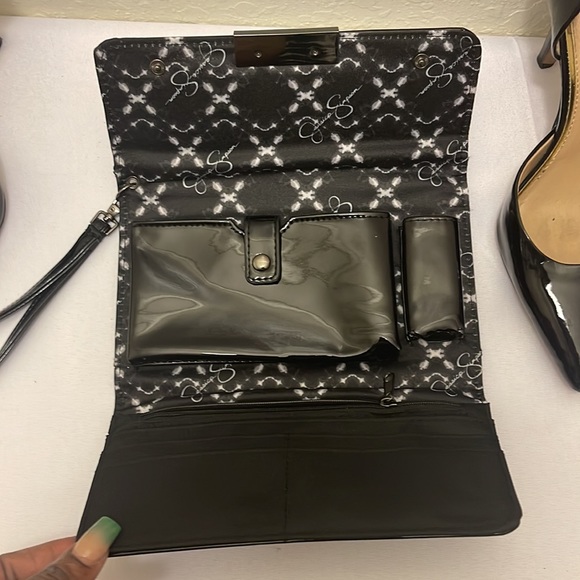 JESSICA SIMPSON ZOE WRISTLET WALLET Black - Picture 2 of 9
